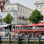 Johouse Apartment 7